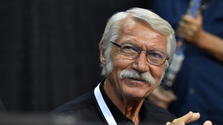 bela karolyi